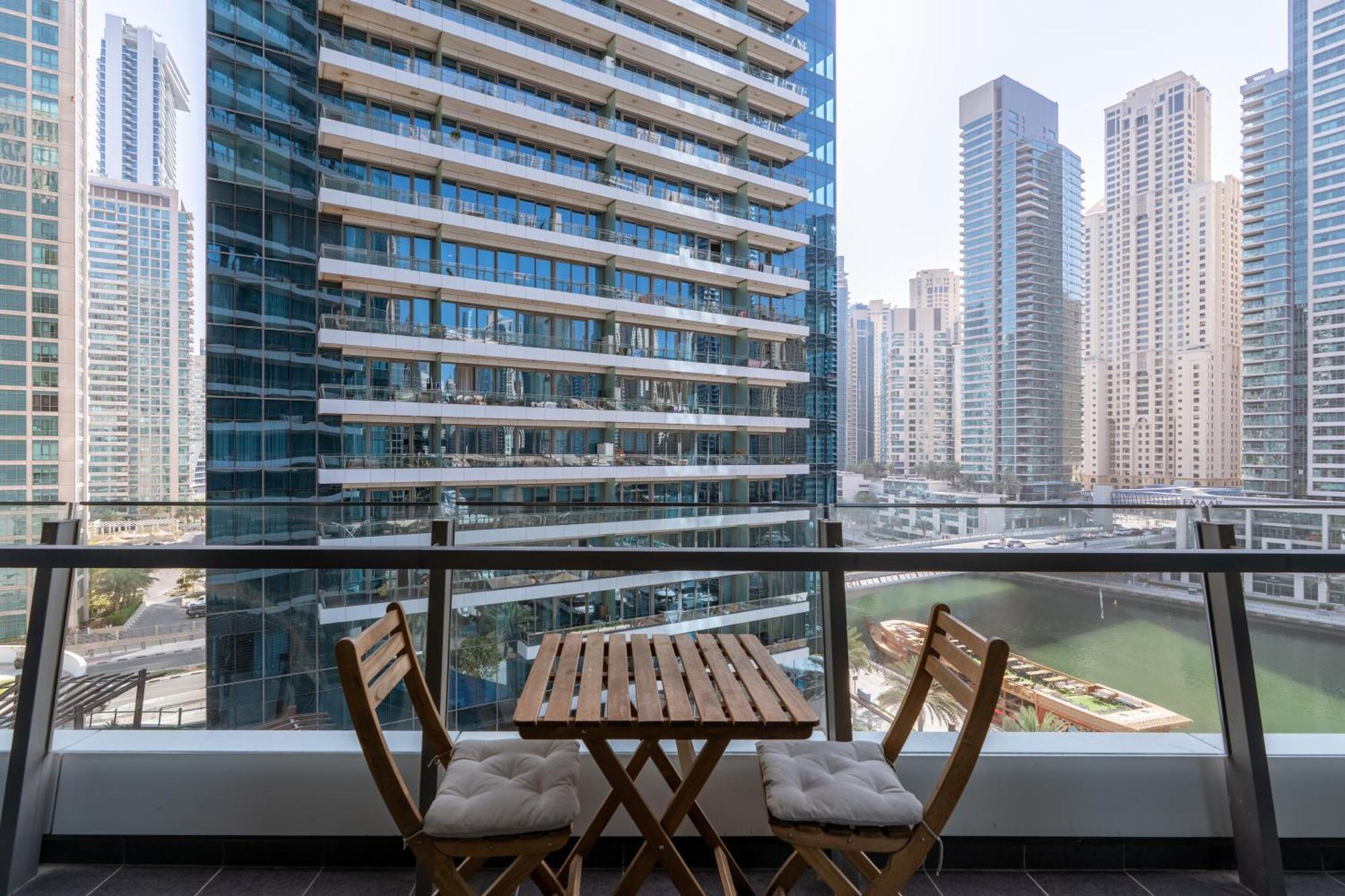 Silverene Towers - Of Choice Апартаменти